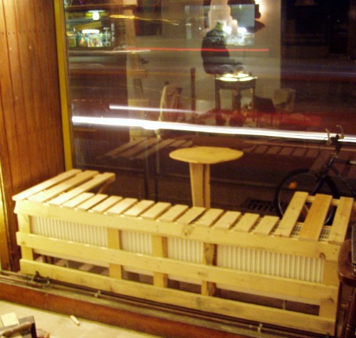 InnenAußenAußenInnen_SchaufensterInstallation aus Paletten Frankfurterstraße60 KS InnenAußenAußenInnen_SchaufensterInstallation aus Paletten Frankfurterstraße60 KS